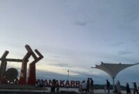 suasana-anjungan-pantai-Manakarra-Mamuju